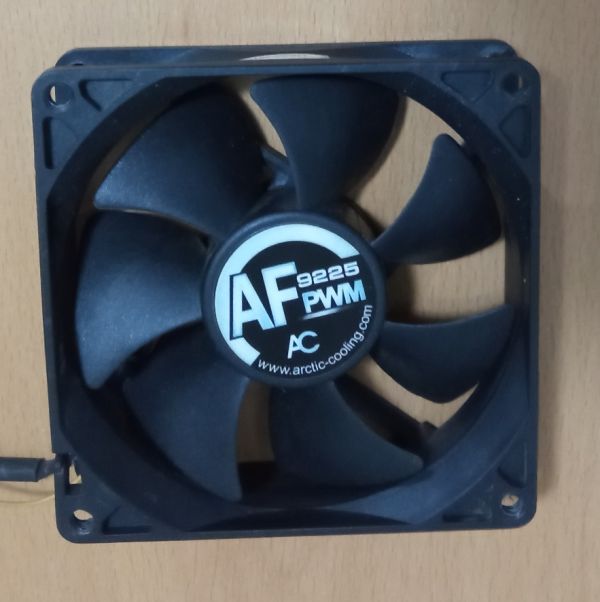 Vand Cooler PC AC Arctic Cooling AF 9225 PWM 12V 0,13A