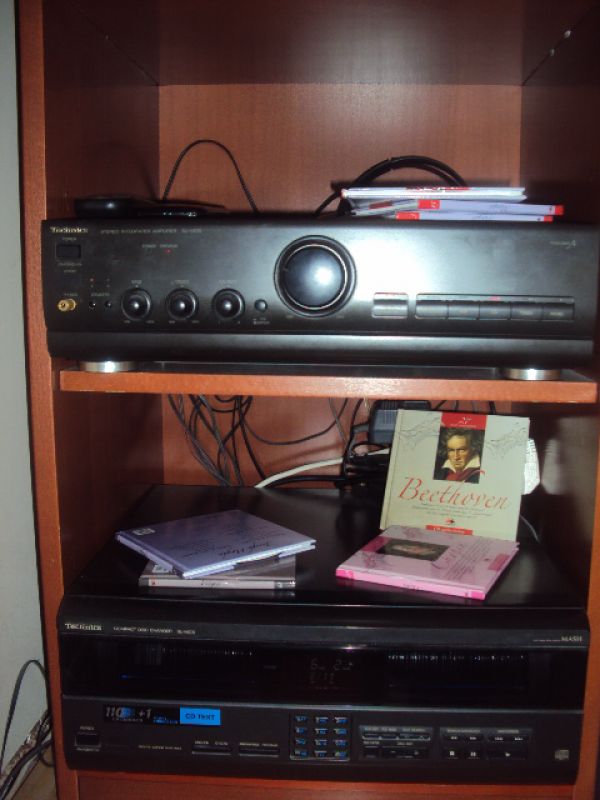 Amplificator Integrat Technics SUV620 . 2 x 100 w ,  IMPECABIL , FOARTE PUTIN FOLOSIT