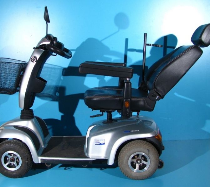 Scuter electric varstnici Invacare Orion
