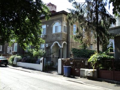 Vand Apartament elegant in vila de epoca, in cartierul Cotroceni - Gradina Botanica