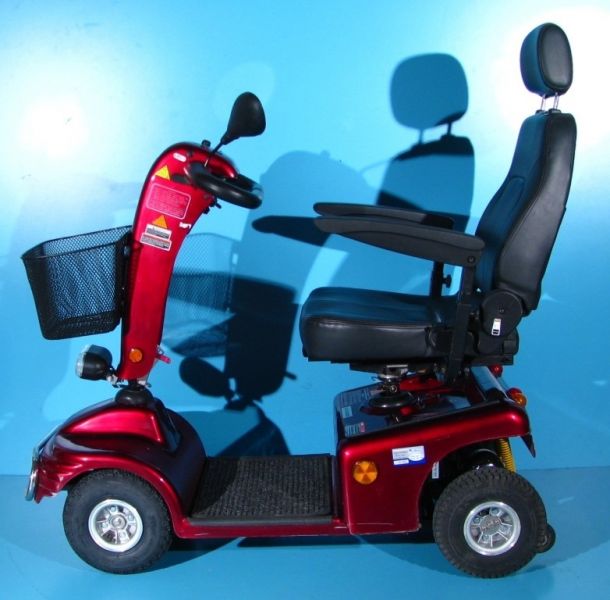 Scuter cu 4 roti pentru batrani - Shoprider