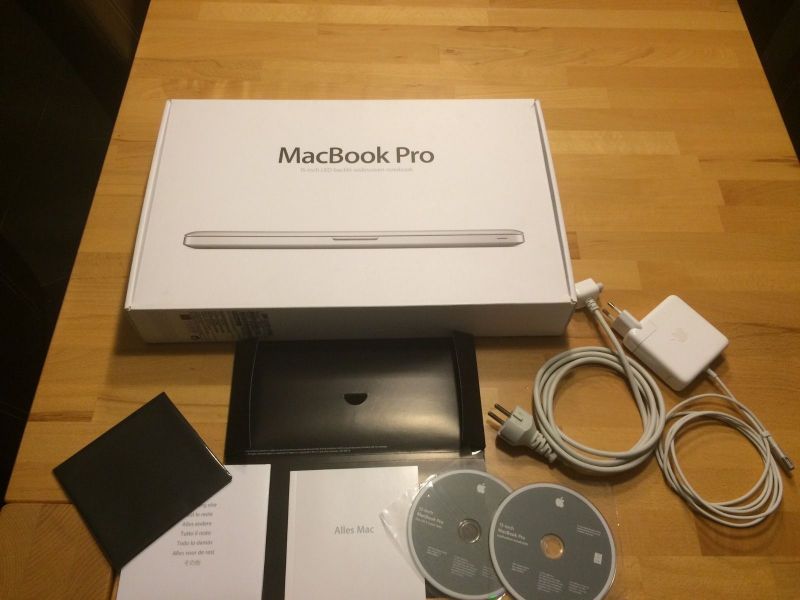 Apple MacBook Pro 15 'Laptop cu Retina Display - MGXA2LL / A (Mid-2014)