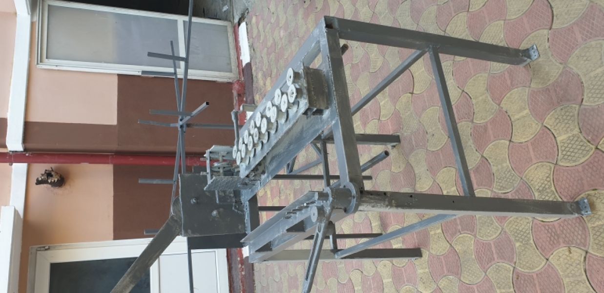 Vand masina de confecționat etriere construcții 
