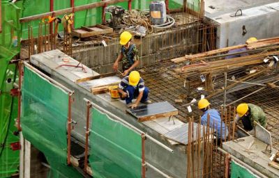 Angajam constructori 1.500 de EURO in strainatate