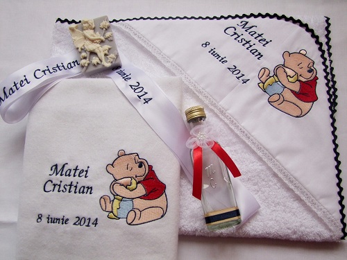 Trusouri pentru botez personalizate