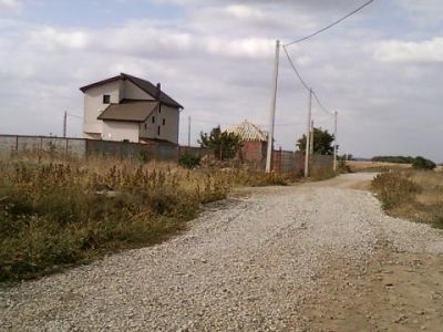 Loturi de casa in comuna Berceni 400 mp