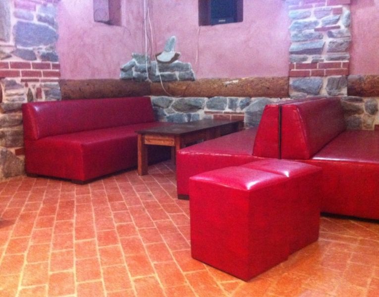 Vaznari canapele club