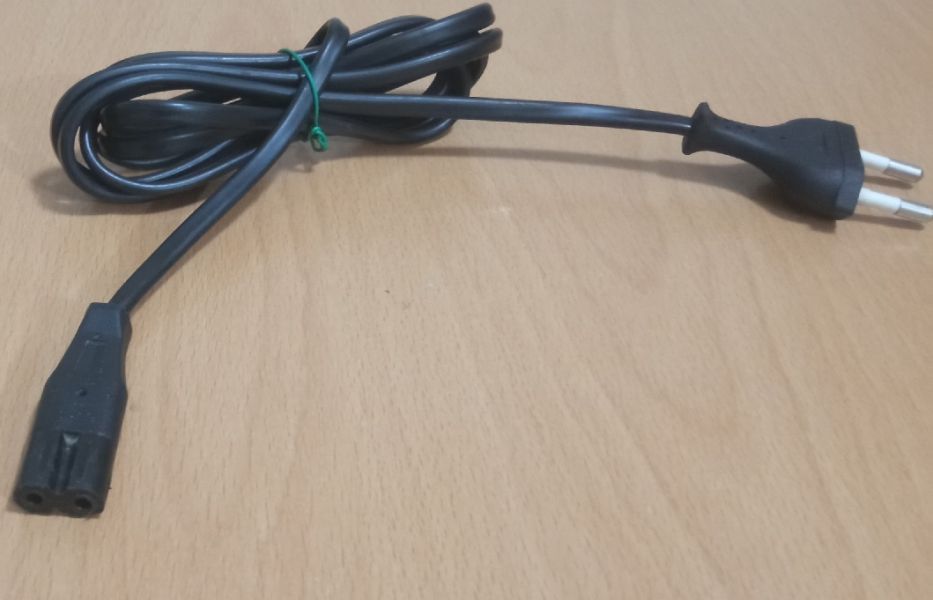 Vand 2 Cabluri pentru Alimentare TV,Radio
