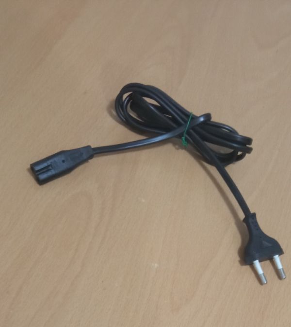Vand 2 Cabluri pentru Alimentare TV,Radio