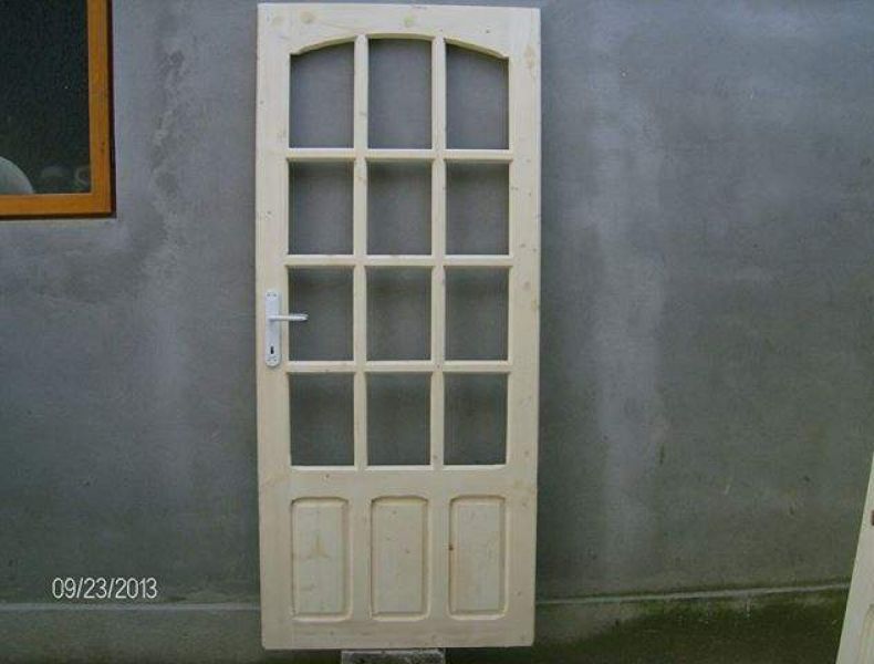 Usi si ferestre din lemn masiv
