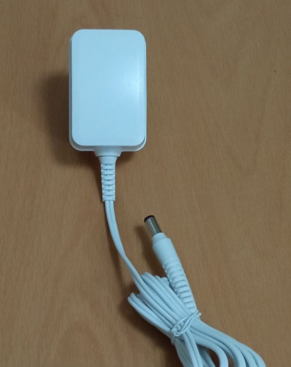 Vand 2 Alimentatoare BRAUN si PHILIPS 12V 400mA