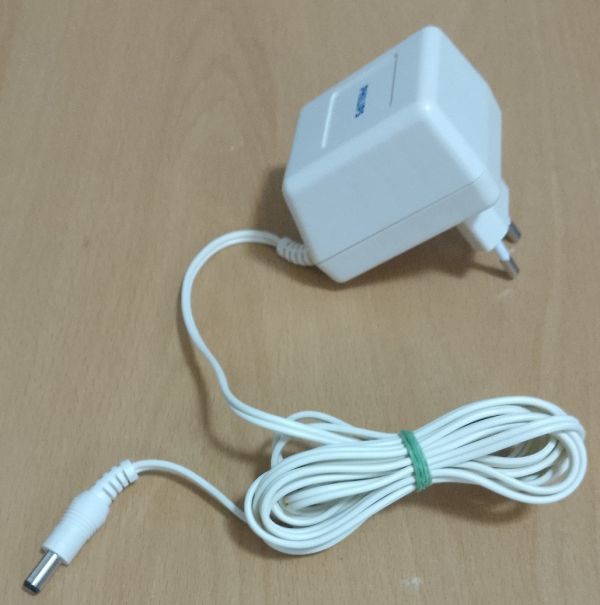 Vand 2 Alimentatoare BRAUN si PHILIPS 12V 400mA
