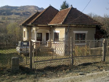 PROPRIETAR, VAND CASA SI TEREN INTRAVILAN IN COMUNA BOTENI, JUDETUL ARGES