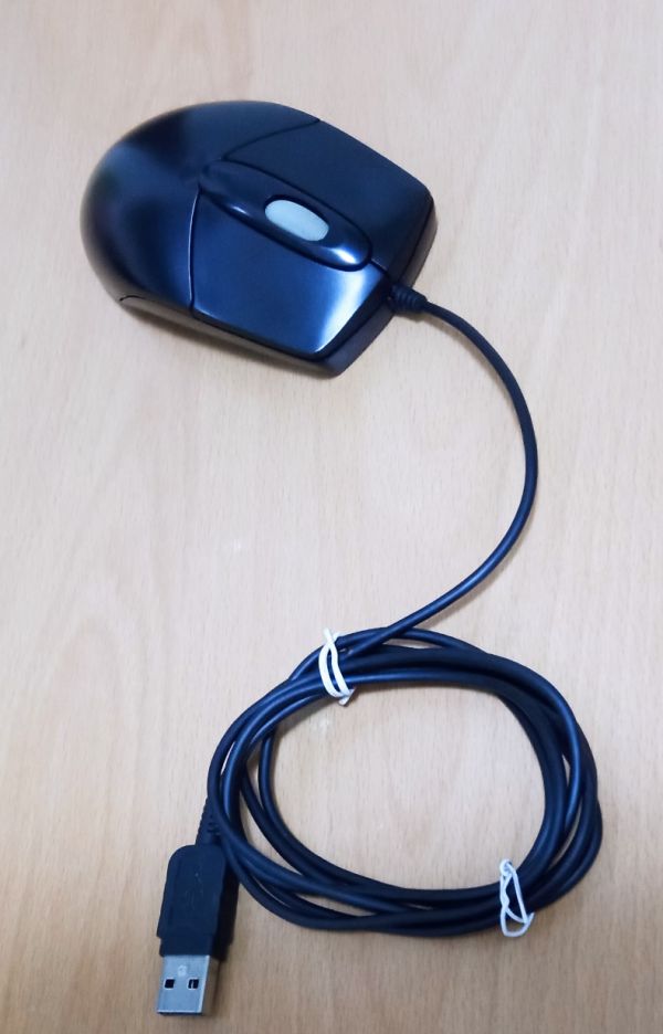 Vand Mouse A4Tech cu fir si mufa USB,nou