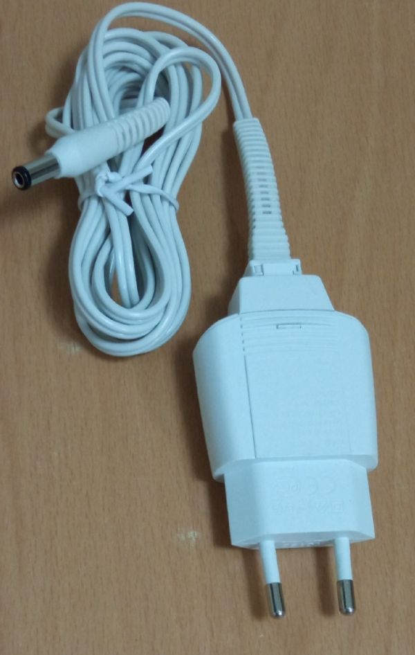 Vand 2 Alimentatoare BRAUN si PHILIPS 12V 400mA
