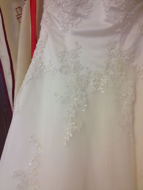 Vand rochie mireasa 