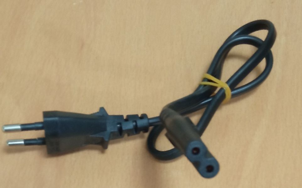 Vand 2 Cabluri pentru Alimentare TV,Radio
