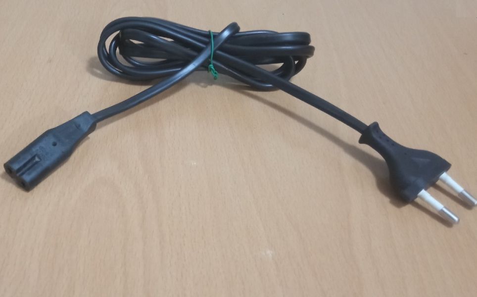 Vand 2 Cabluri pentru Alimentare TV,Radio