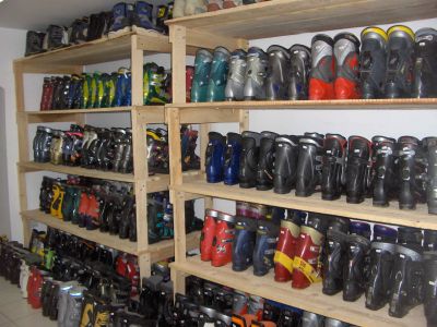 Clapari si Boots