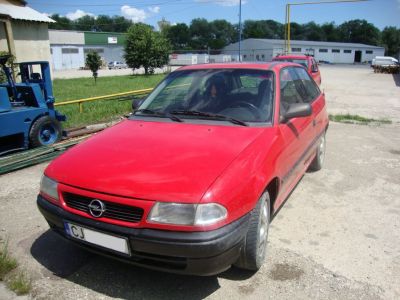 vand opel astra in stare foarte buna !!!