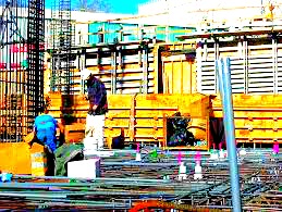 Cautam constructori calificati