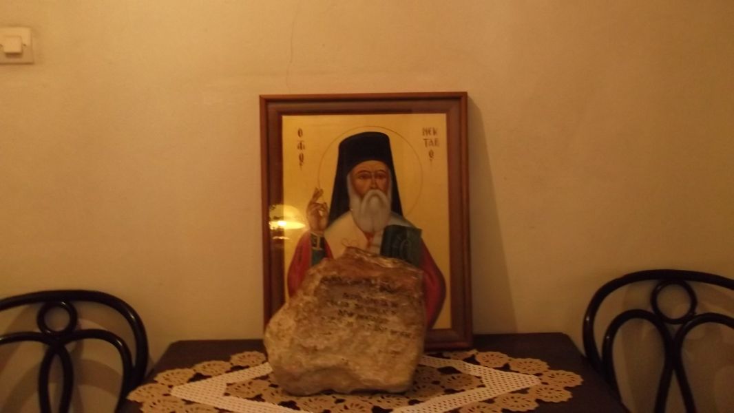 Icoane pictate pe lemn, marmura sau scoarta de copac,