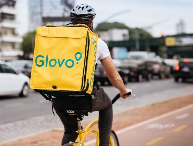 Angajam Colaboratori / Curieri GLOVO  3 000 - 7 000 lei