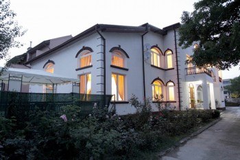 Infirmiere camin de batrani