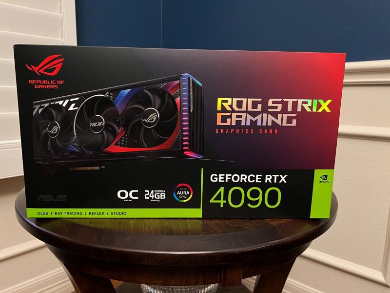 De vnzare ASUS ROG Strix GeForce RTX 4090 OC 24 GB GDDR6X