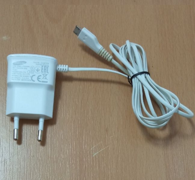 Vand Incarcator telefon SAMSUNG 5V 0,7Amperi 