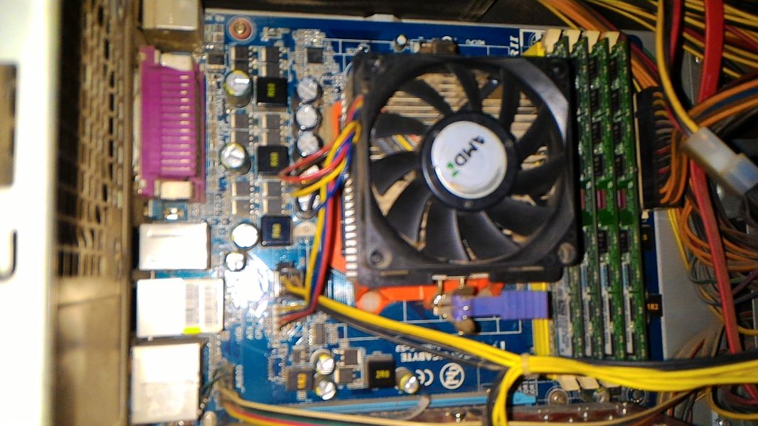  Desktop, PC. AMD Athlon 64 X2 Dual Core 5200+ la 2.71 Ghz,Hdd 1 Tb, 4 Gb Ram, NVIDIA GeForce GTS 45
