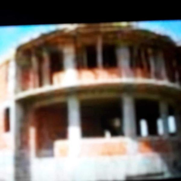 Vila 79900 euro ghencea bragadiru 400 metri,teren 600 metri