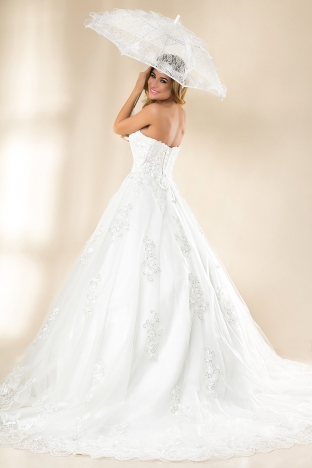 Rochie mireasa Alice Design 2014 + crinolina + voal