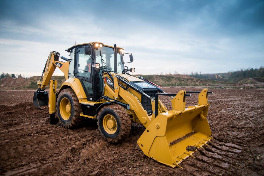 Inchiriem utilaje, automacarale si camioane pt constructii