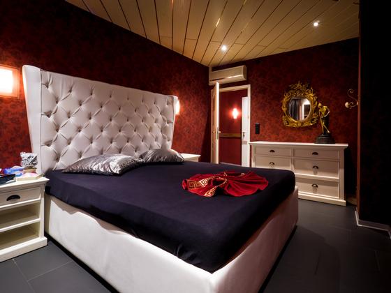 Elvetia, Club Erosworld cauta fete