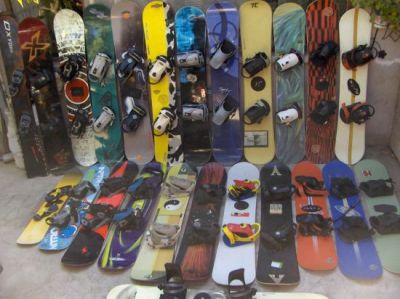 Schiuri snowboard clapari bete