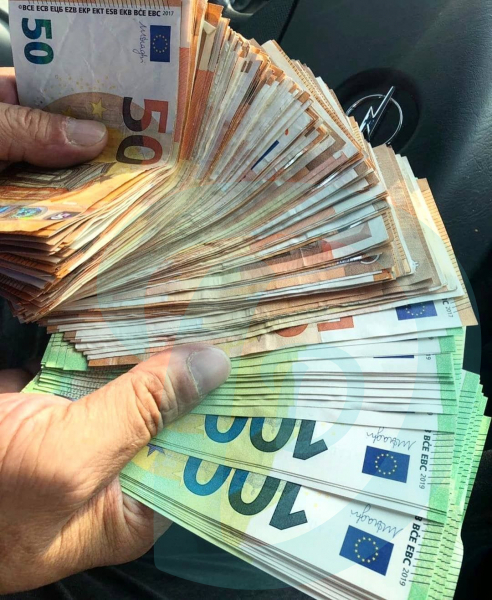 Obțineți un împrumut online de sfârșit de an 2024.