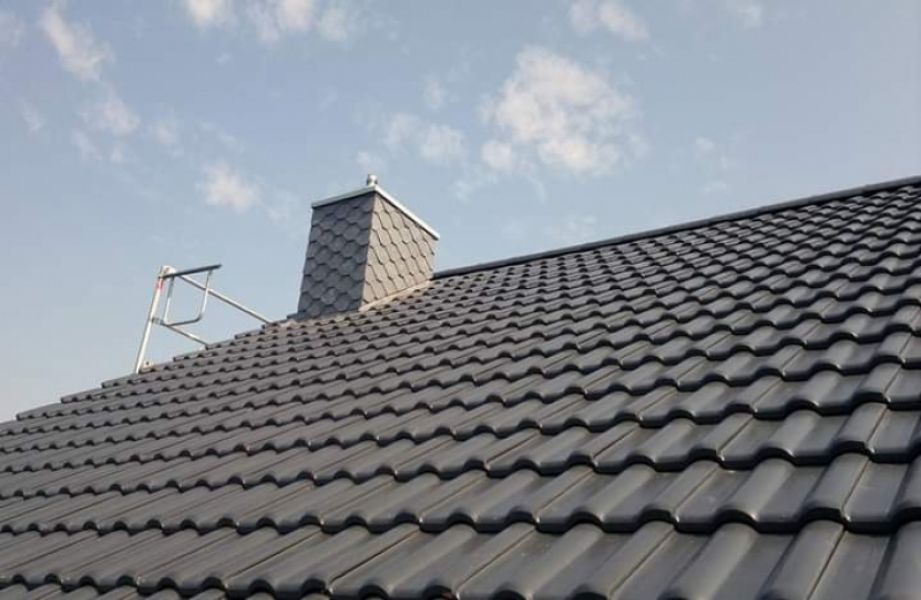 Executăm acoperișuri mansardări de la A la Z sistem pluvial reparații de urgență