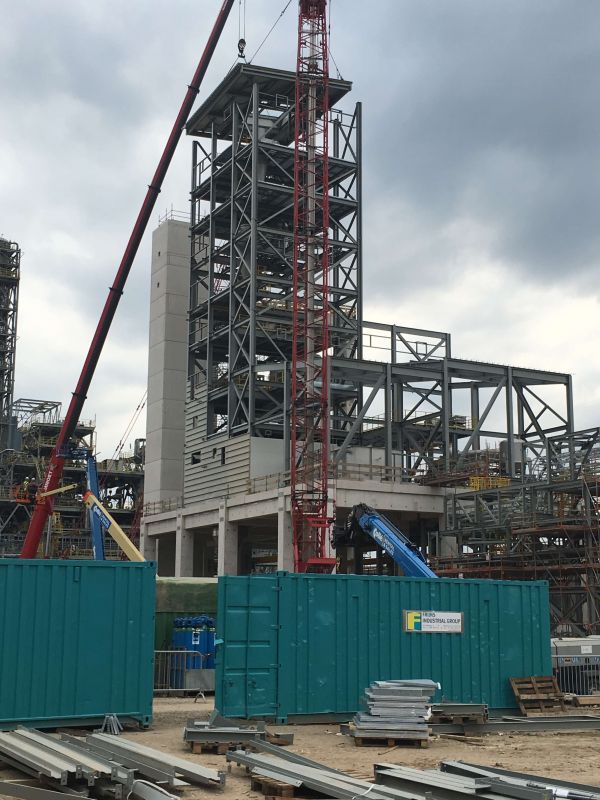 Servicii constructii civile si industriale :