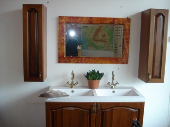 Vindem mobilier de bucatarie cu usi din lemn masiv, mdf vopsit, mobilier de living si baie, lichidar