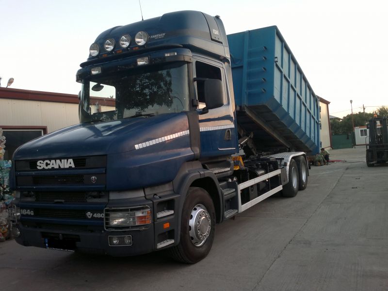 Inchiriez Camion Abroll-Kipper si containere