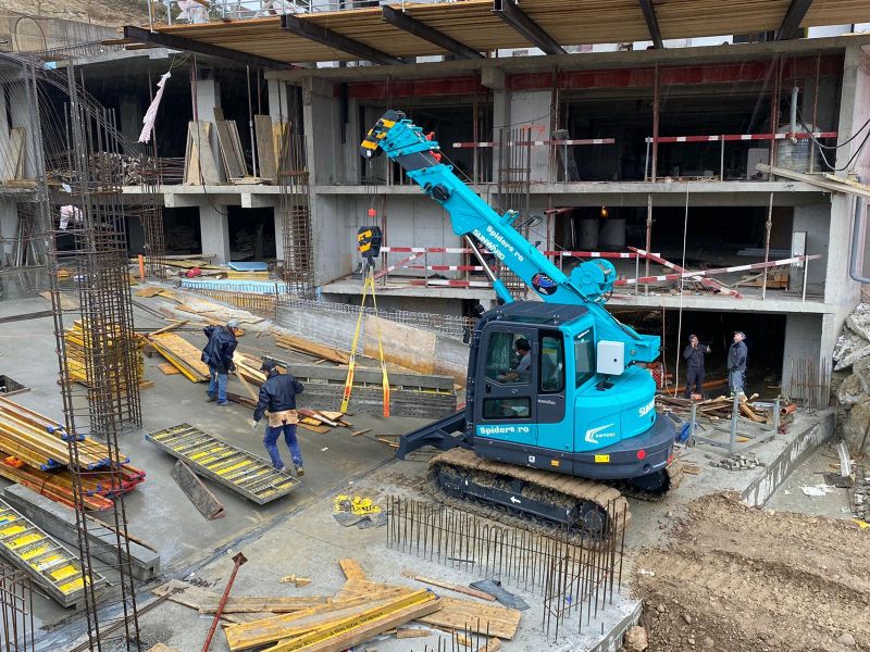 Inchiriere sau vanzare macara pe senile