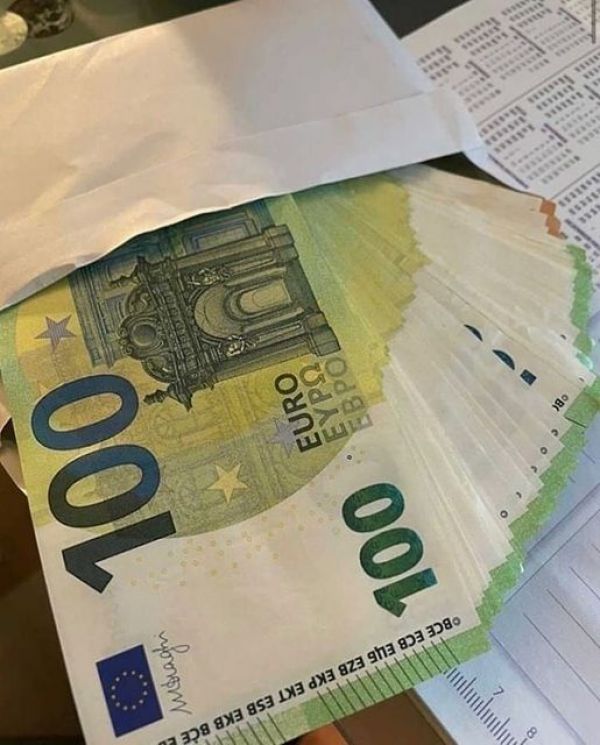 Obțineți un împrumut online de sfârșit de an 2024.