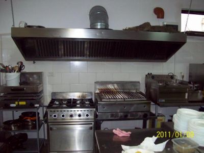 Vand utilaje complet pentru restaurant