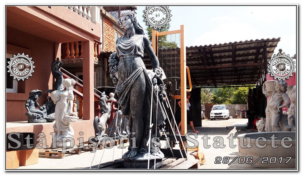 Statueta domnita cu flori din beton model S50.