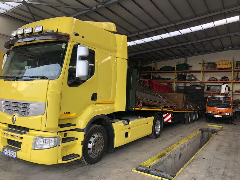 Transport intern si International