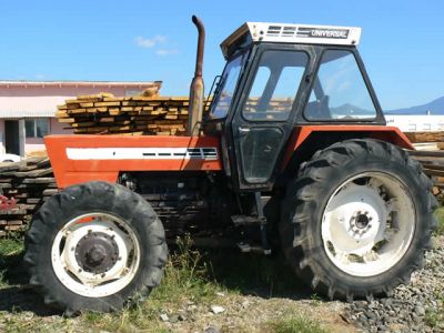 Tractor Universal 1010