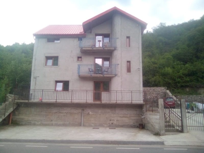 Cazare casa Milos Baile Herculane